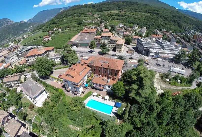 Отель Sant Ilario