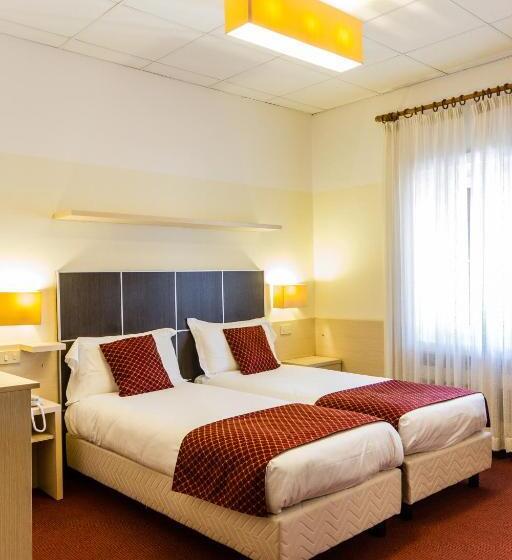 ホテル Sant Ilario