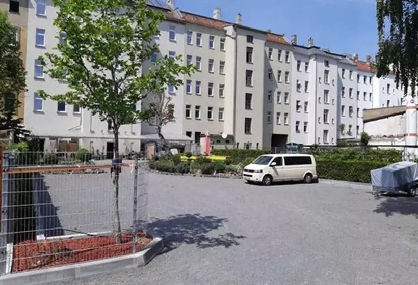 Space Hotel Im Campus Der Jvp Schule