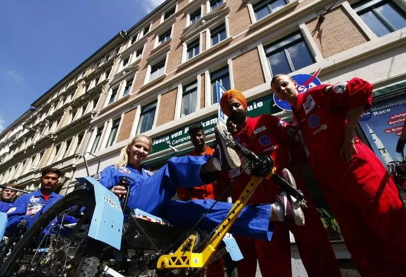 Space Hotel Im Campus Der Jvp Schule