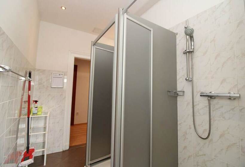 Space Hotel Im Campus Der Jvp Schule