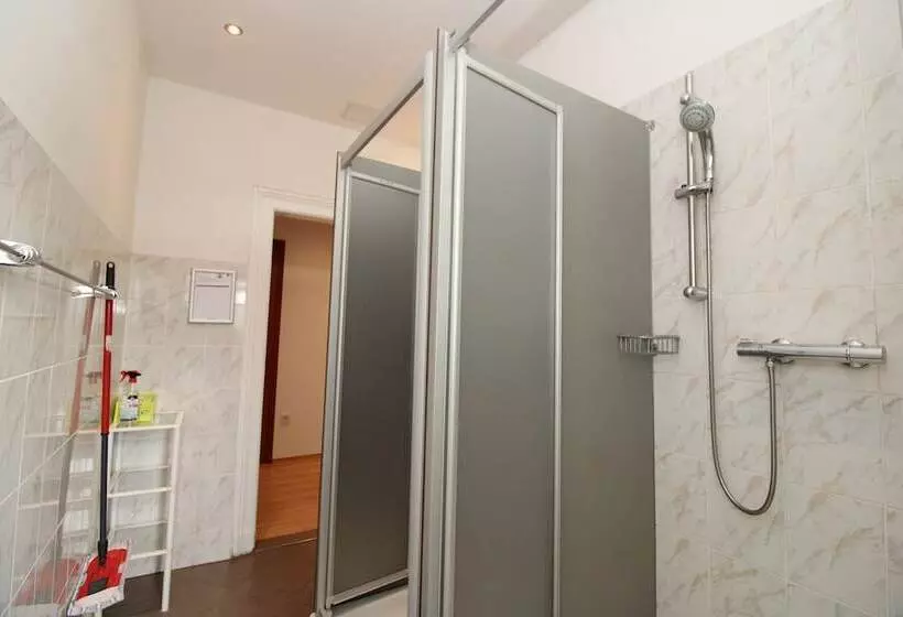 Space Hotel Im Campus Der Jvp Schule