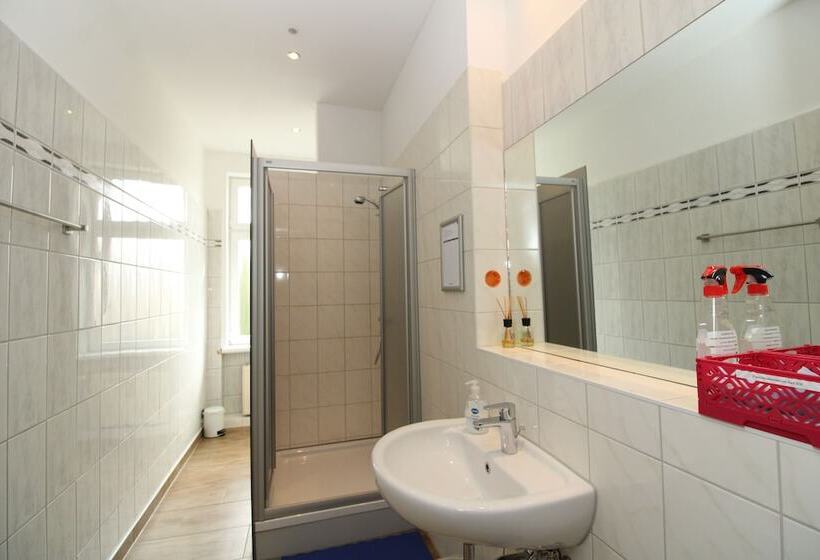 Space Hotel Im Campus Der Jvp Schule