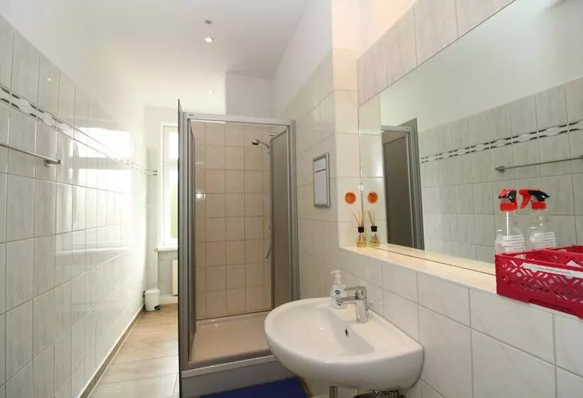 Space Hotel Im Campus Der Jvp Schule