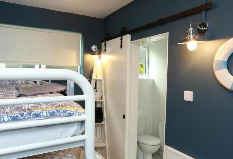 酒店 The Woodquay Hostel