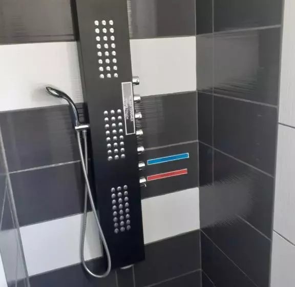 Aamiaismajoitus (B&B) Chez Jeanfi