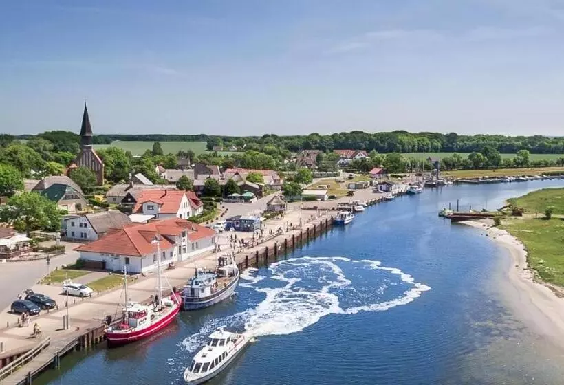 Hotelli Rügenschmiede Vis A Vis Hiddensee