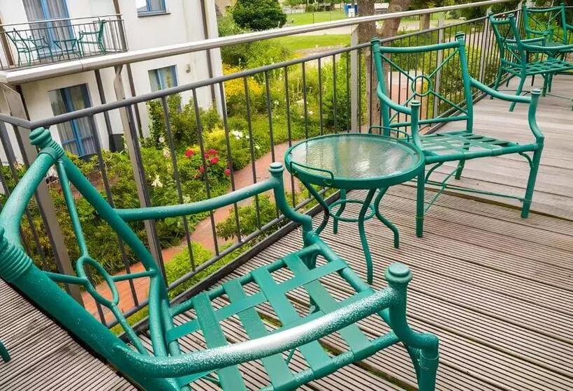 Hotelli Rügenschmiede Vis A Vis Hiddensee