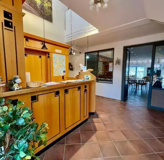 Hotelli Rügenschmiede Vis A Vis Hiddensee