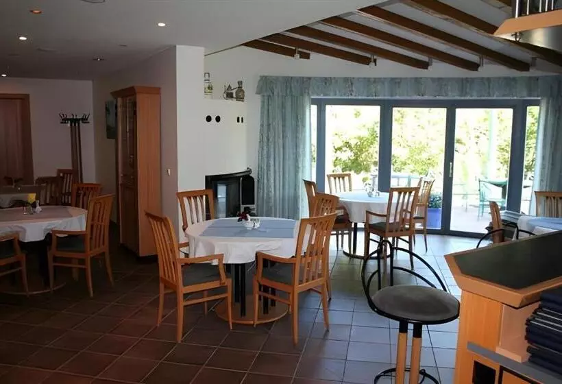 Hotelli Rügenschmiede Vis A Vis Hiddensee