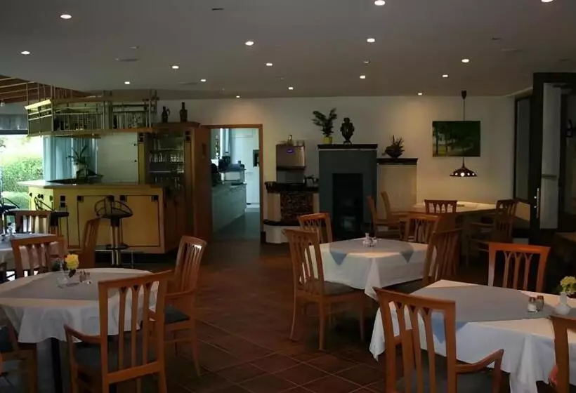 Hotelli Rügenschmiede Vis A Vis Hiddensee