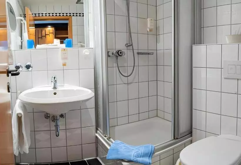 Hotelli Rügenschmiede Vis A Vis Hiddensee