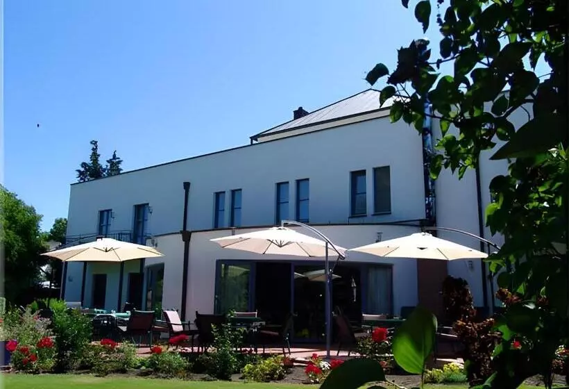 Hotelli Rügenschmiede Vis A Vis Hiddensee