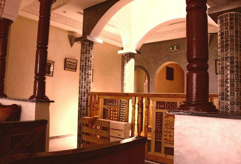 پانسیون Riad Anis