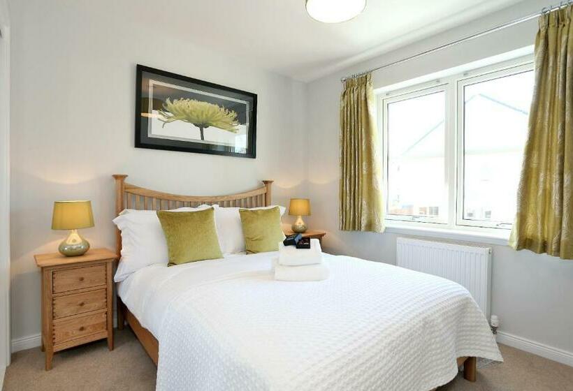 Town And Country Birchlee Road Apartments