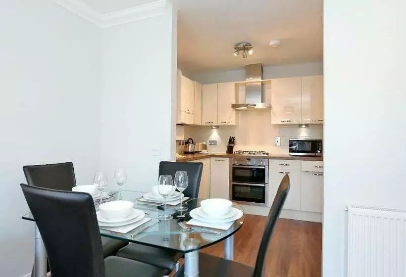 Town And Country Birchlee Road Apartments