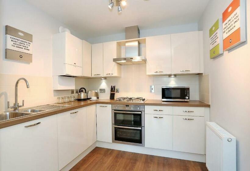 Town And Country Birchlee Road Apartments