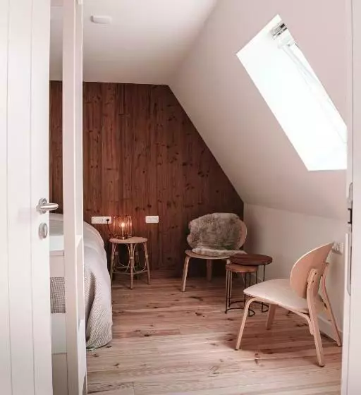 تختخواب و صبحانه Friese Hoeve Sneek