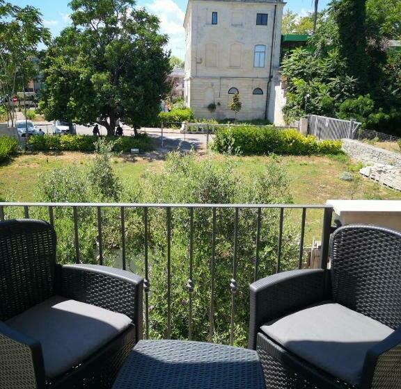 ベッドアンドブレックファースト La Bella Dimora