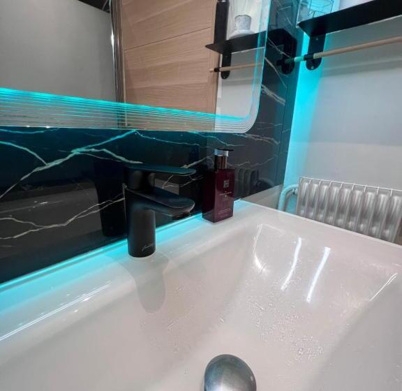 צימר Skyview Tour Eiffel   Paris Expo Versailles Exhibition Center