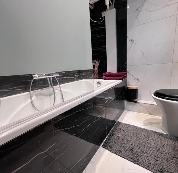 צימר Skyview Tour Eiffel   Paris Expo Versailles Exhibition Center