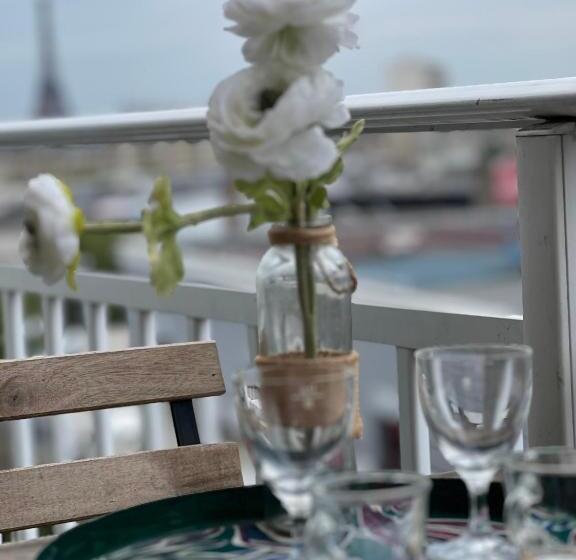 צימר Skyview Tour Eiffel   Paris Expo Versailles Exhibition Center