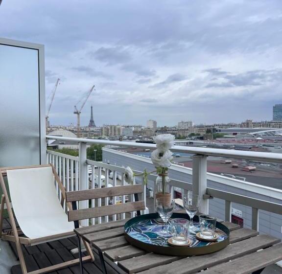 צימר Skyview Tour Eiffel   Paris Expo Versailles Exhibition Center