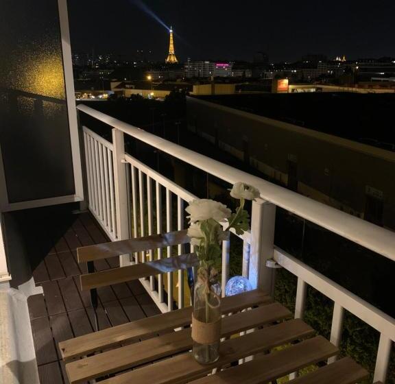 צימר Skyview Tour Eiffel   Paris Expo Versailles Exhibition Center