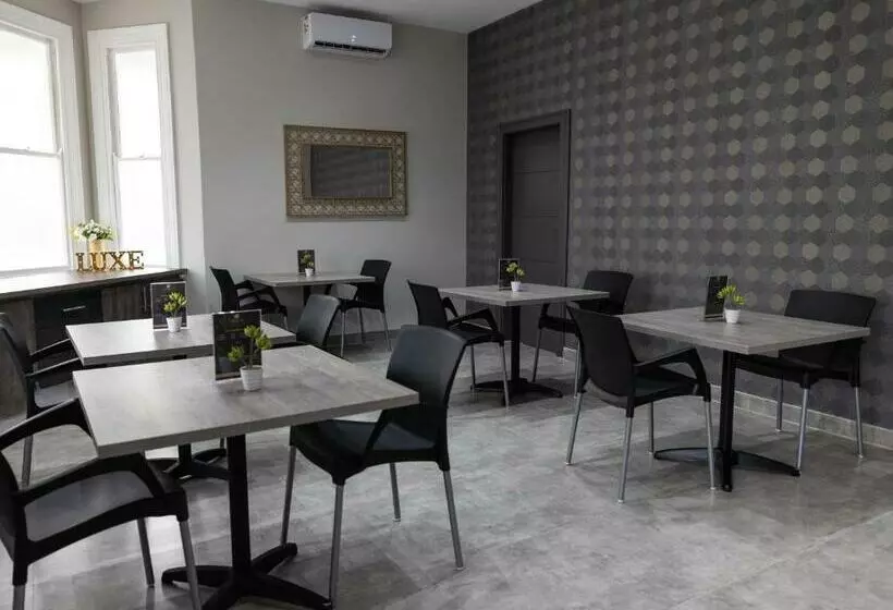 هتل Luxe Suites Boutique