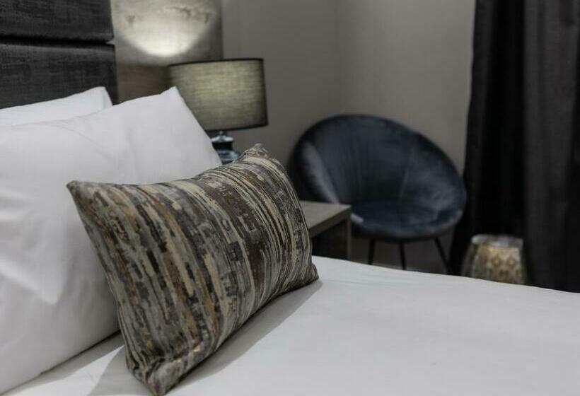 בית מלון כפרי Luxe Suites Boutique