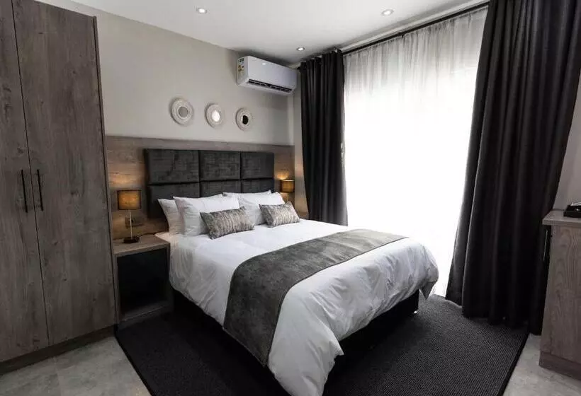 هتل Luxe Suites Boutique