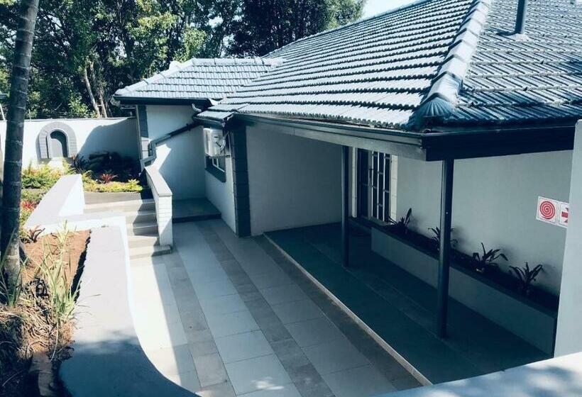 The Madam Herself B&b