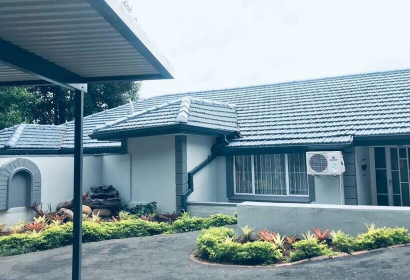 The Madam Herself B&b