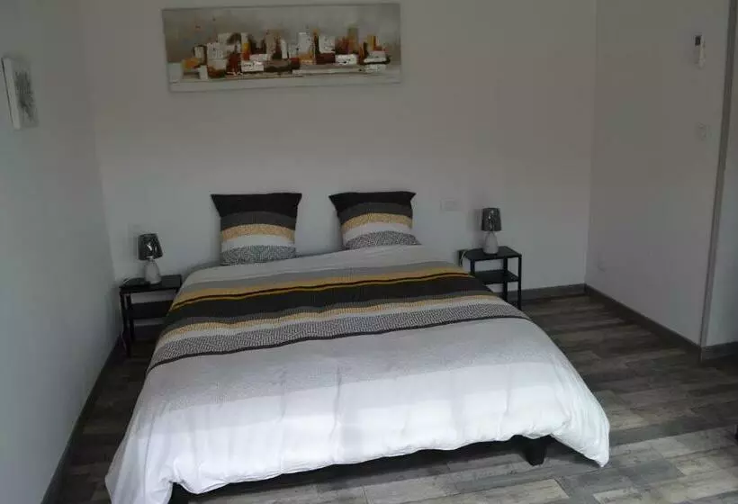 Aamiaismajoitus (B&B) Chambre D Hotes La Dragonne