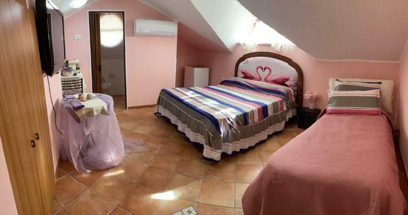 민박 Centro Estivo Il Piccolo Paradiso