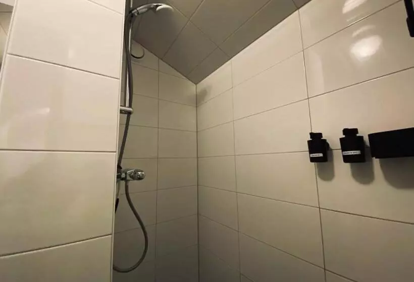 تختخواب و صبحانه Slapen Onder De Dom