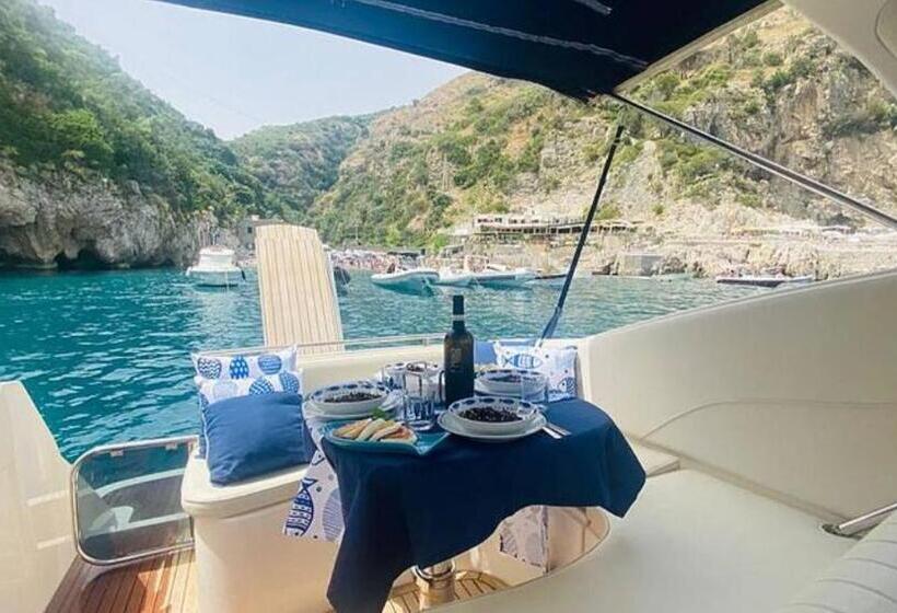 تختخواب و صبحانه Tettoeletto