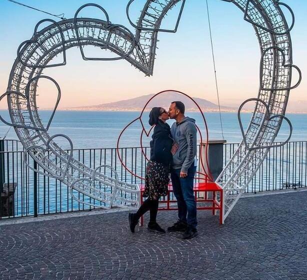 تختخواب و صبحانه Tettoeletto