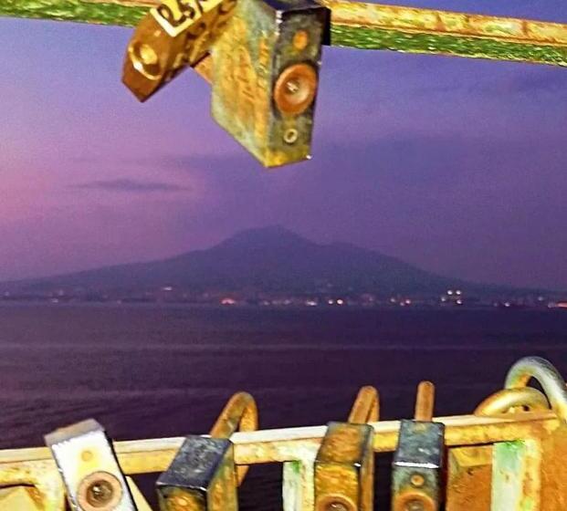 تختخواب و صبحانه Tettoeletto