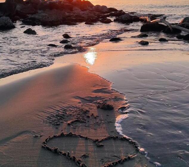 تختخواب و صبحانه Tettoeletto