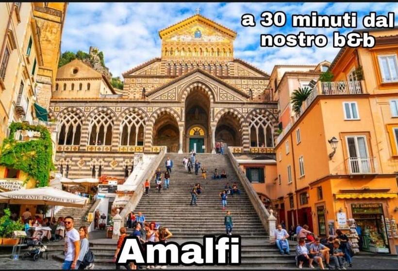 تختخواب و صبحانه Tettoeletto