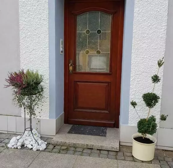 Majatalo Gästeunterkunft Gangkofen