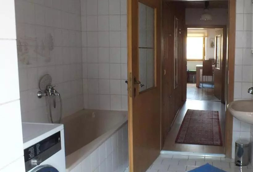 Majatalo Gästeunterkunft Gangkofen