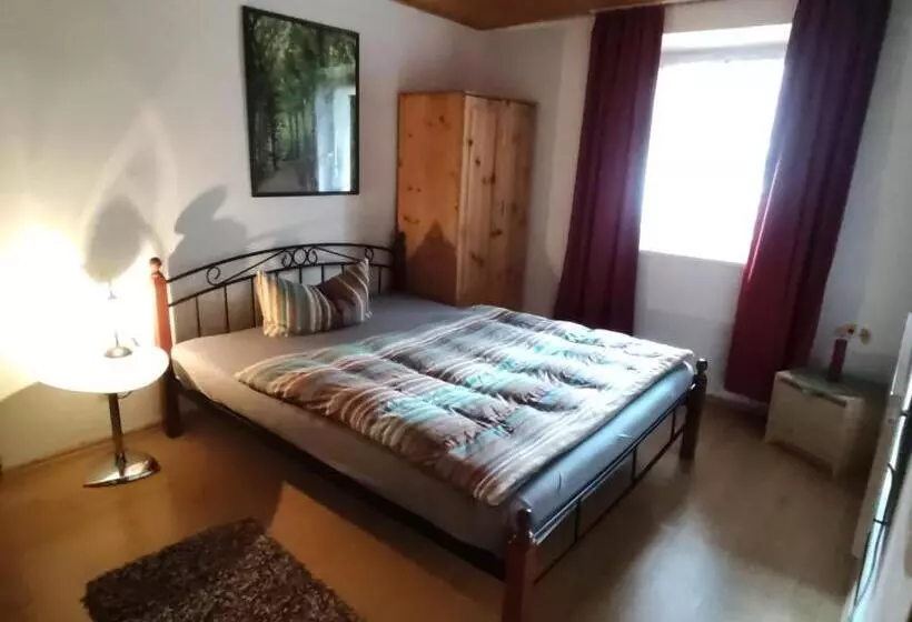 Majatalo Gästeunterkunft Gangkofen