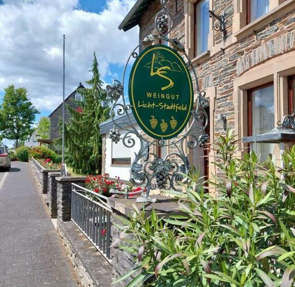 צימר Weingut Licht Stadtfeld
