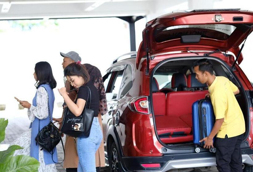 Hôtel Front One Budget Boyolali