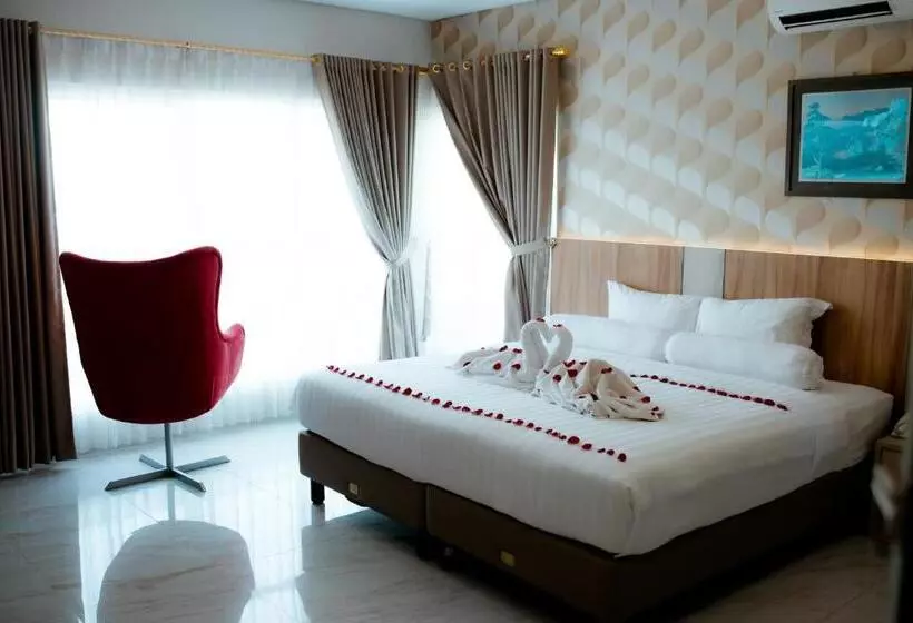 هتل Front One Budget Boyolali