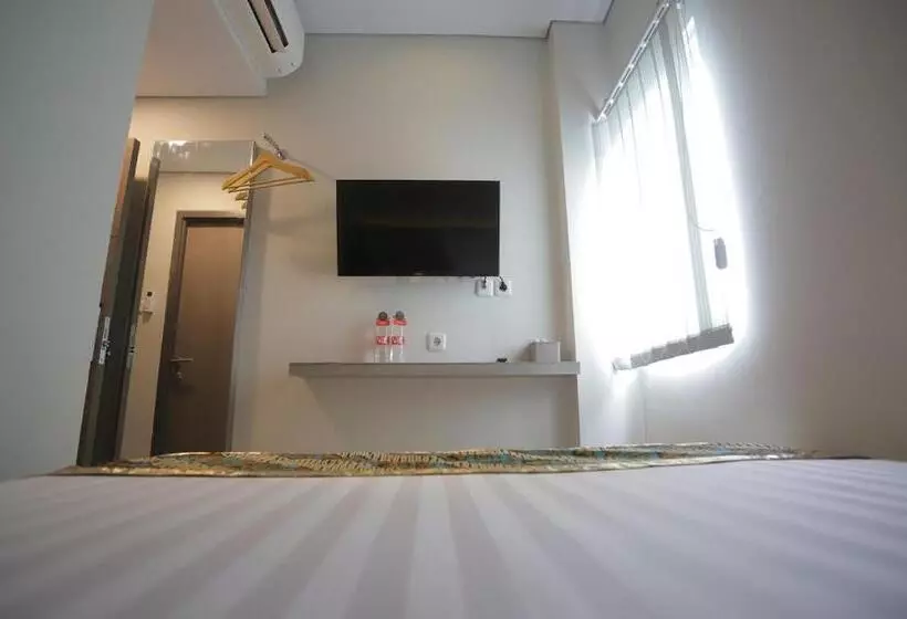 هتل Front One Budget Boyolali