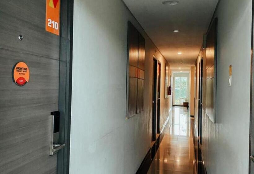 Hôtel Front One Budget Boyolali