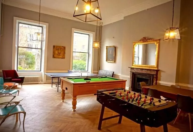 Leevin Studios